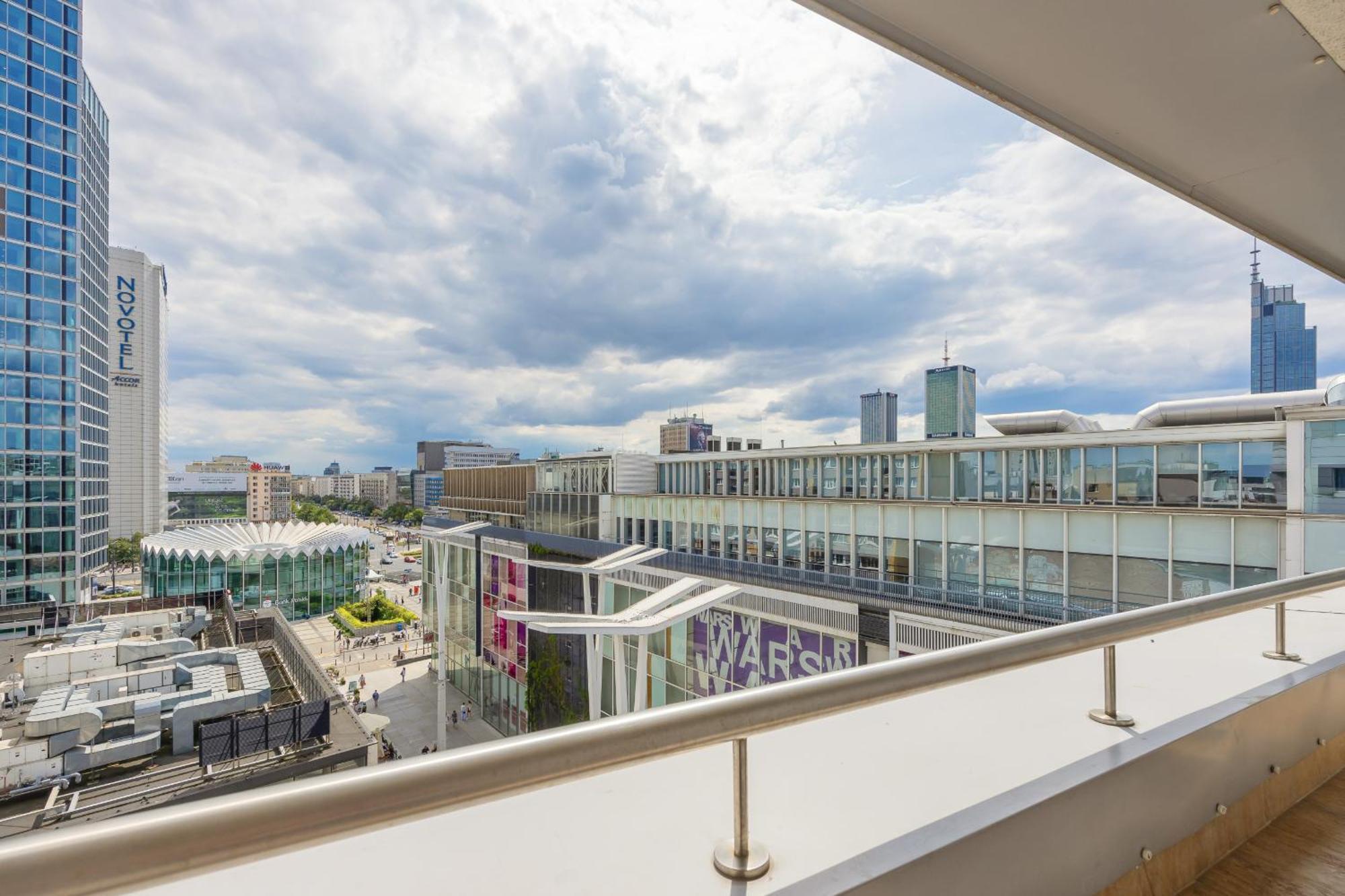 Apartment Center Elegant With View By Renters Warschau